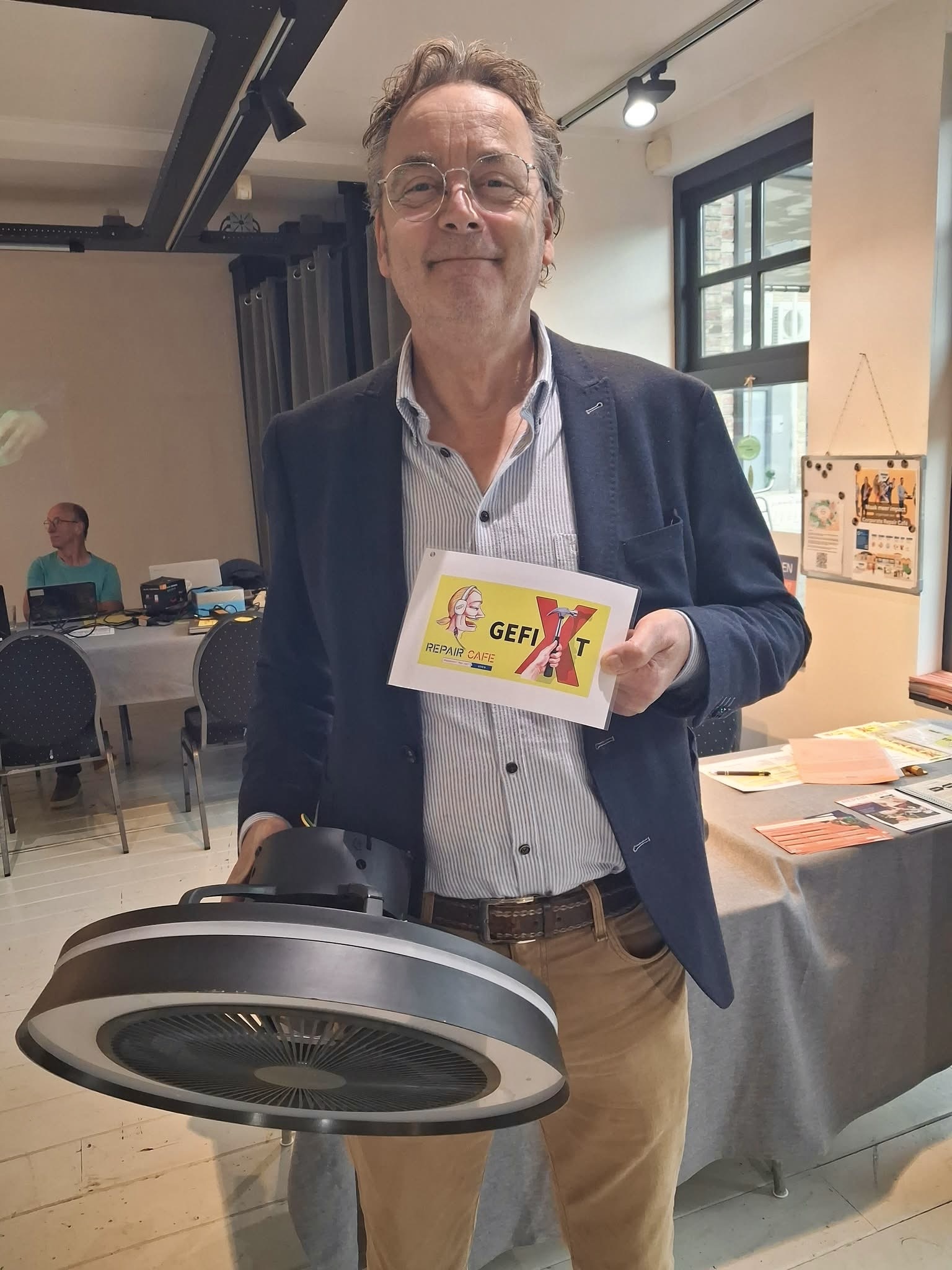Gert de Goede repaircafé Uden centrum pop up store
